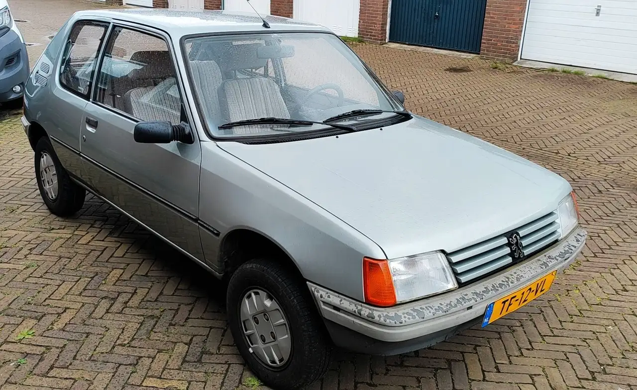 Peugeot 205 XR, foto 3