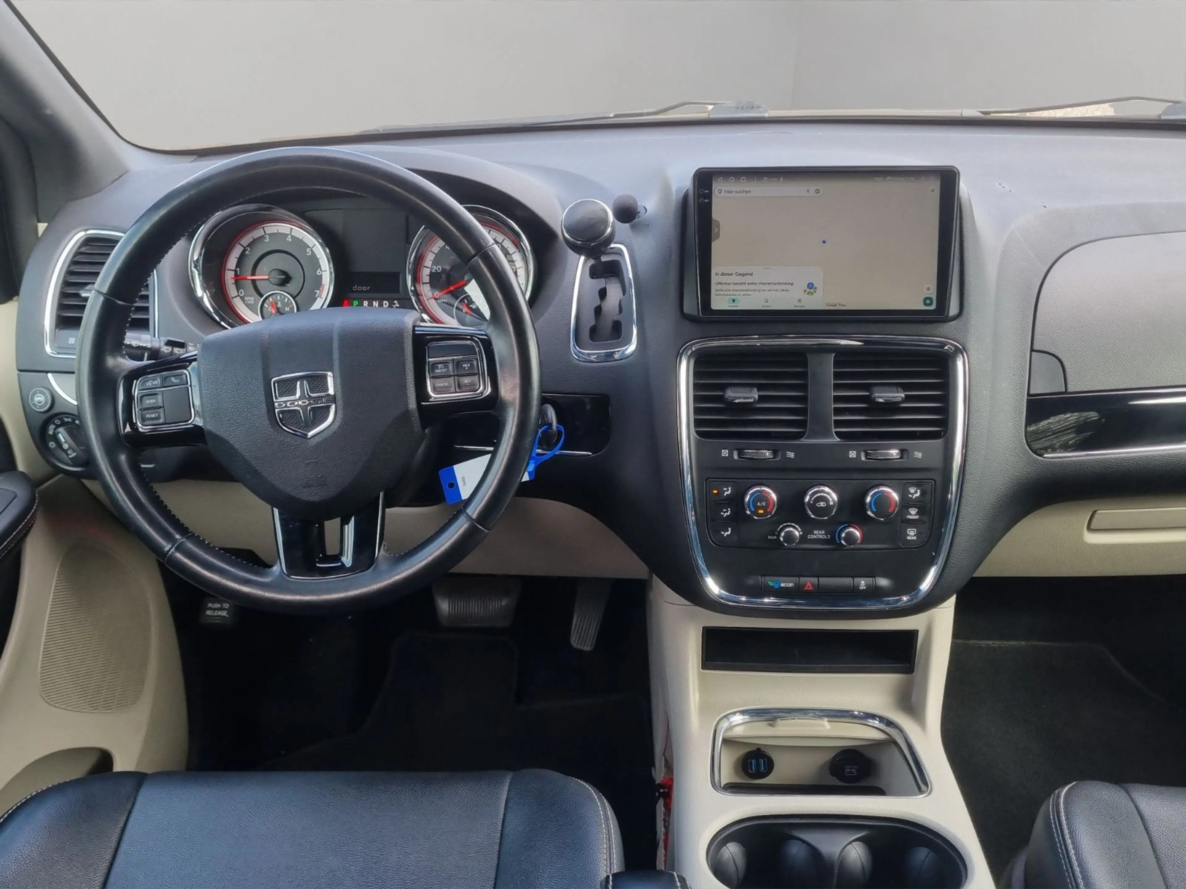 Dodge Grand Caravan 3.6 V6 SXT R/T — photo 11