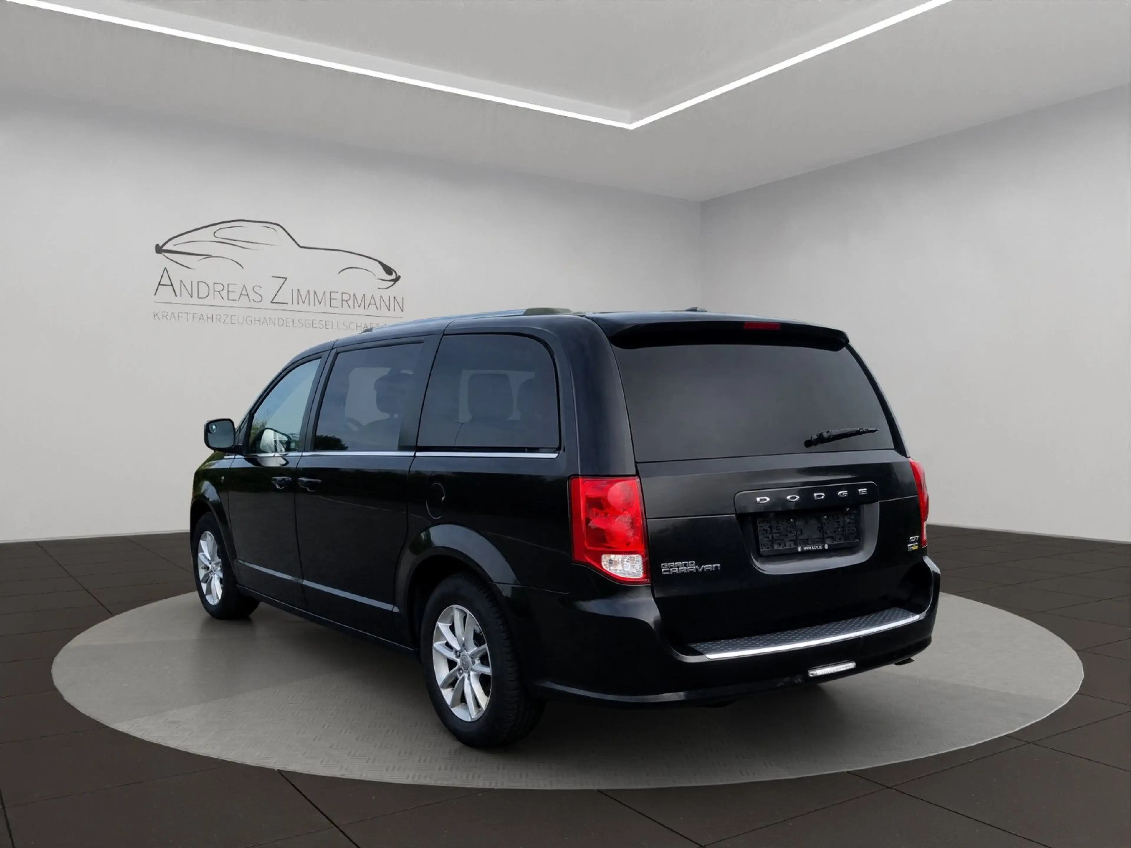 Dodge Grand Caravan 3.6 V6 SXT R/T — photo 6