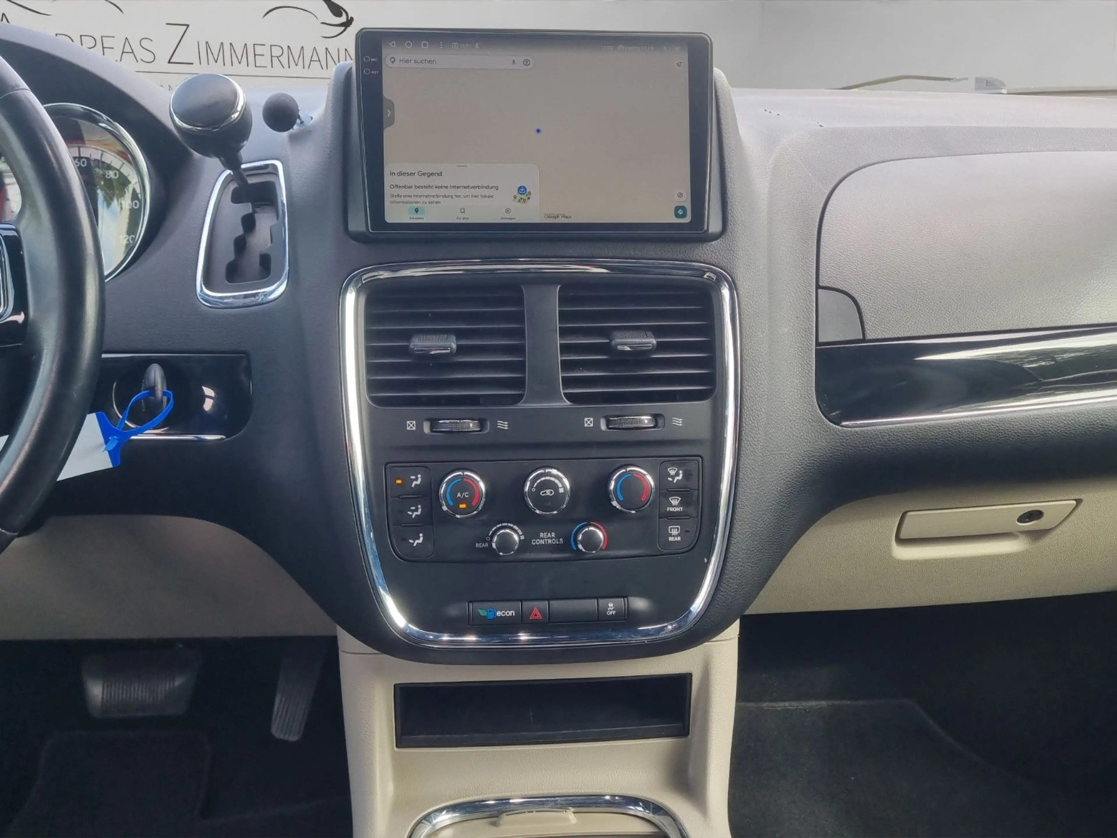 Dodge Grand Caravan 3.6 V6 SXT R/T — photo 12