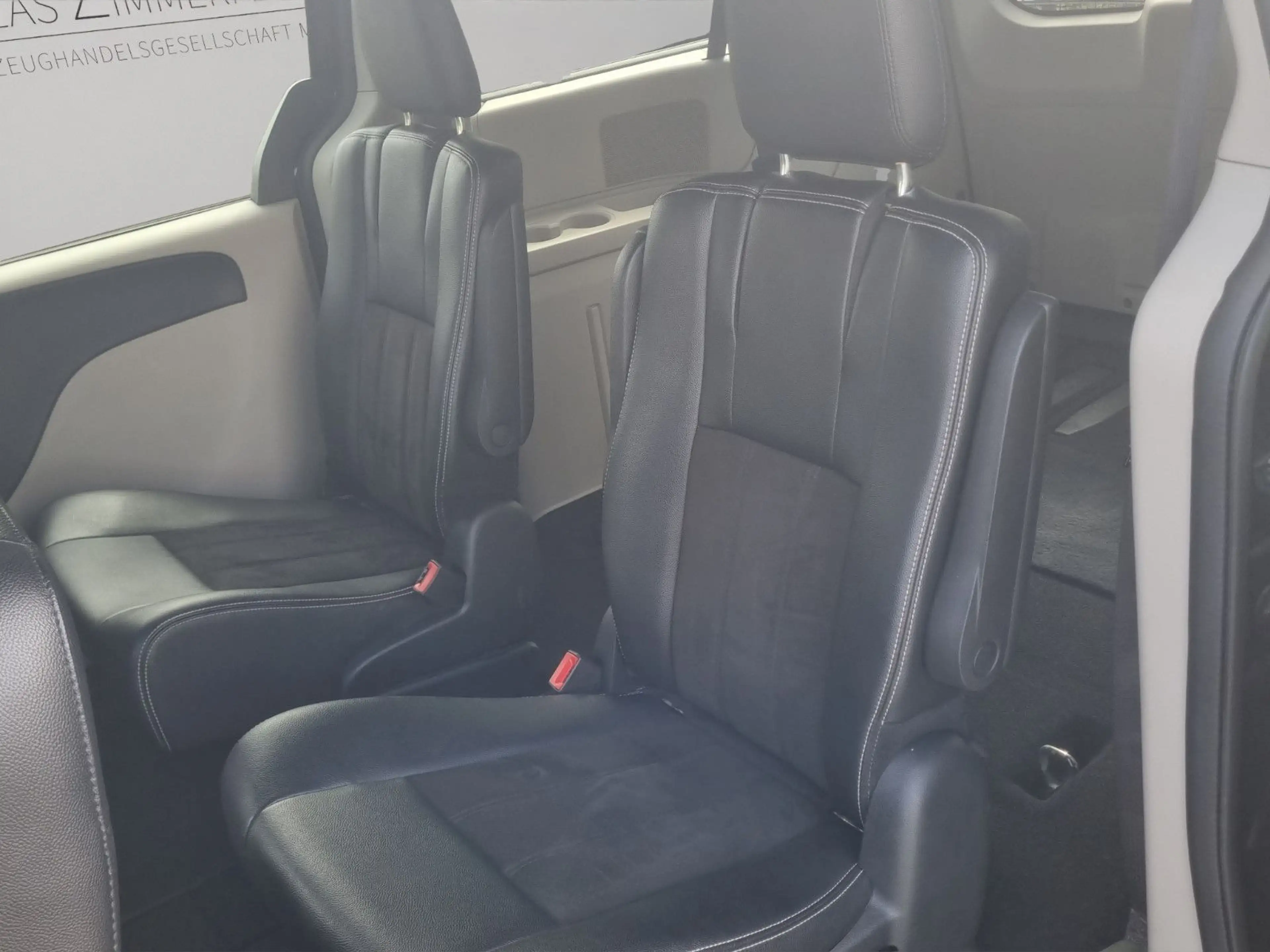 Dodge Grand Caravan 3.6 V6 SXT R/T — photo 14