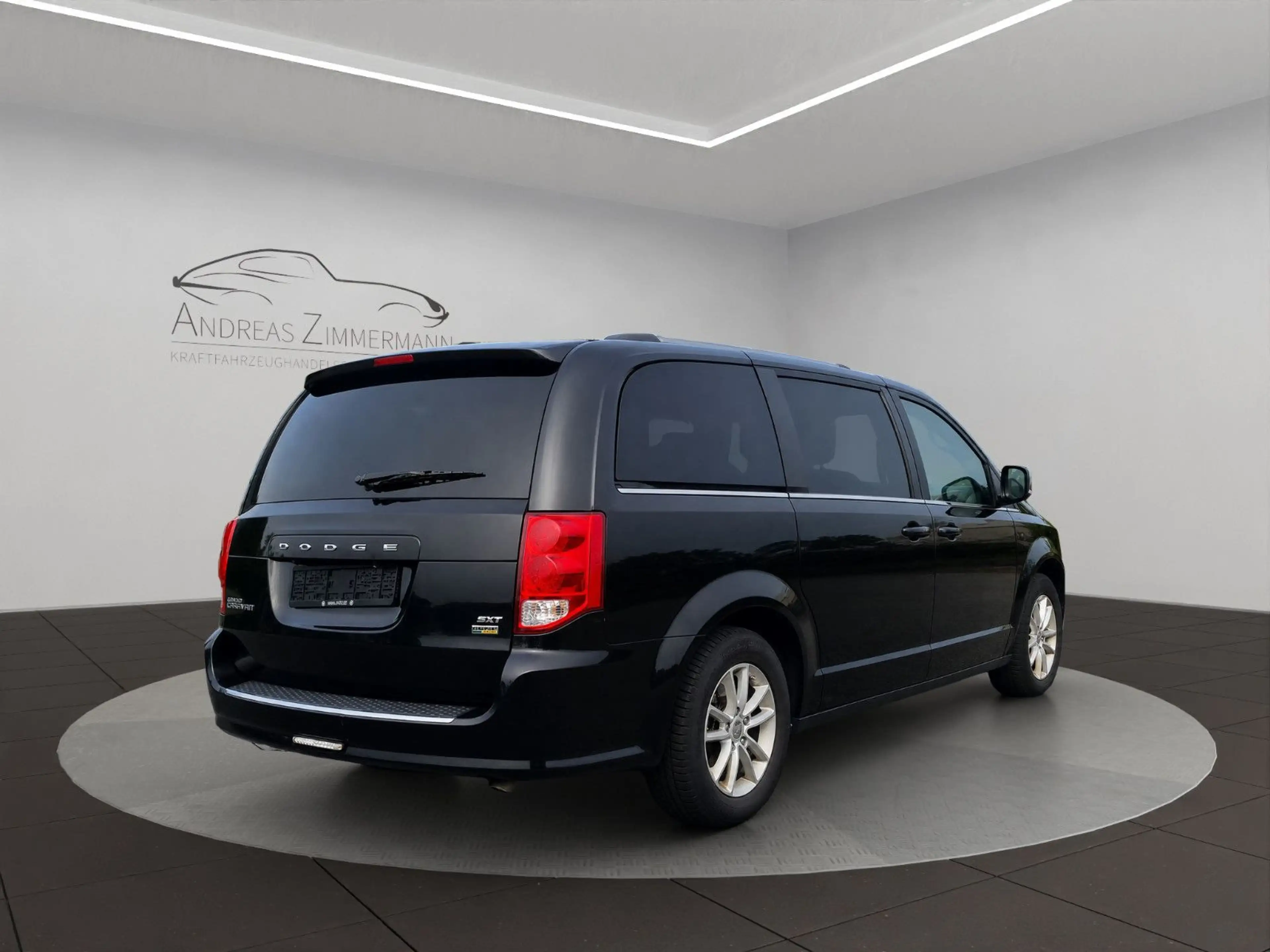 Dodge Grand Caravan 3.6 V6 SXT R/T — photo 5