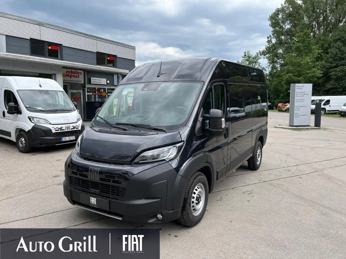 Fiat Ducato Maxi 35 L2H2 AHK RüKa CarPlay Allwetter Schwarz - 2