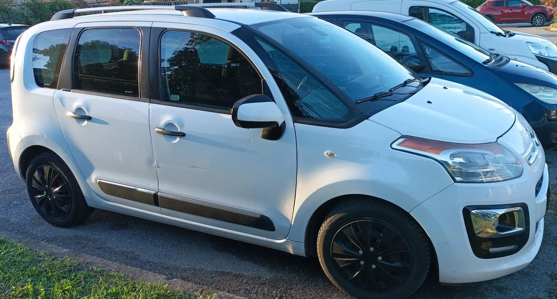 Citroen C3 Picasso exclusive 90cv hdi euro5 - 2