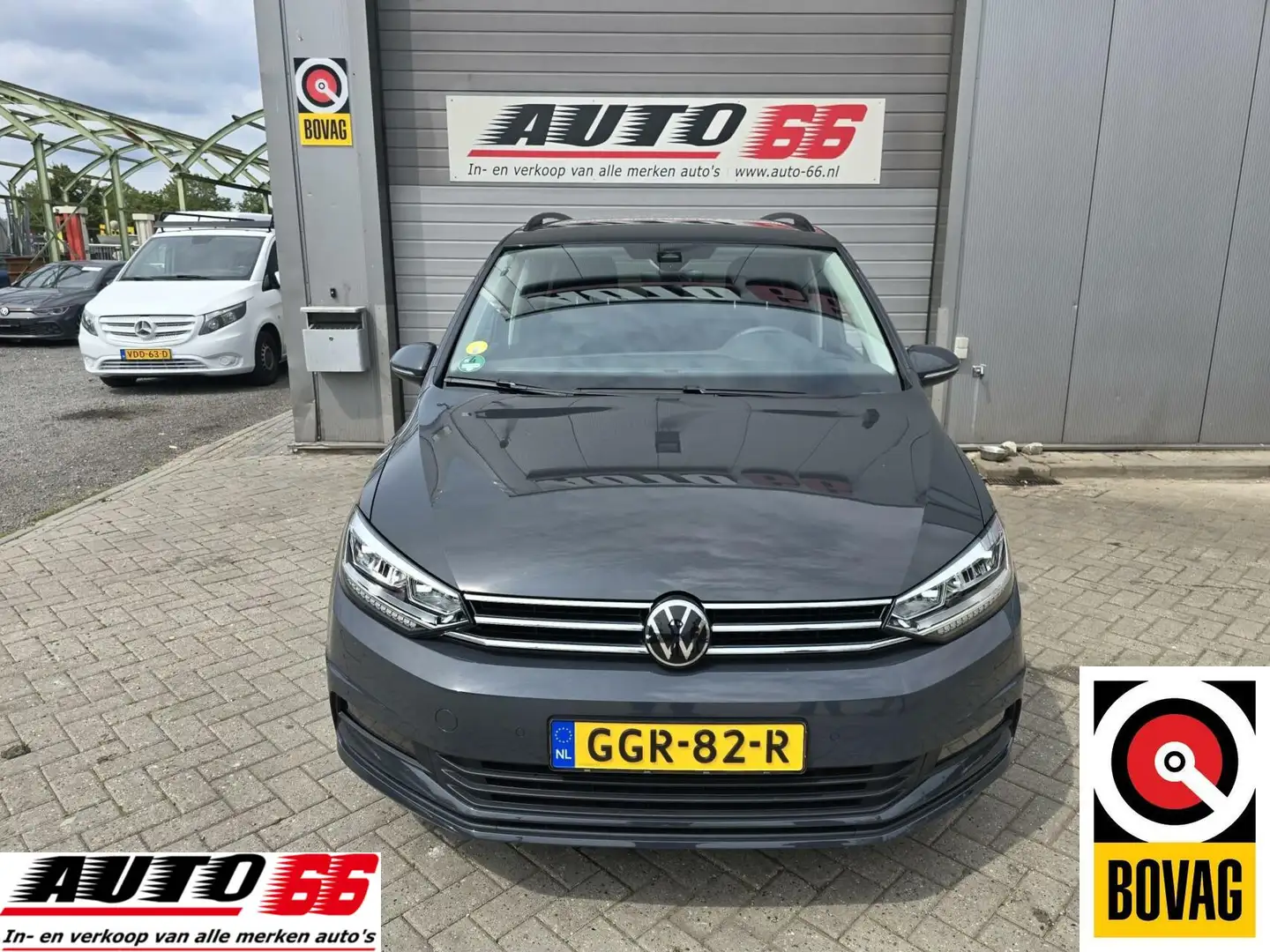 Volkswagen Touran 2.0 TDI united Grijs - 2