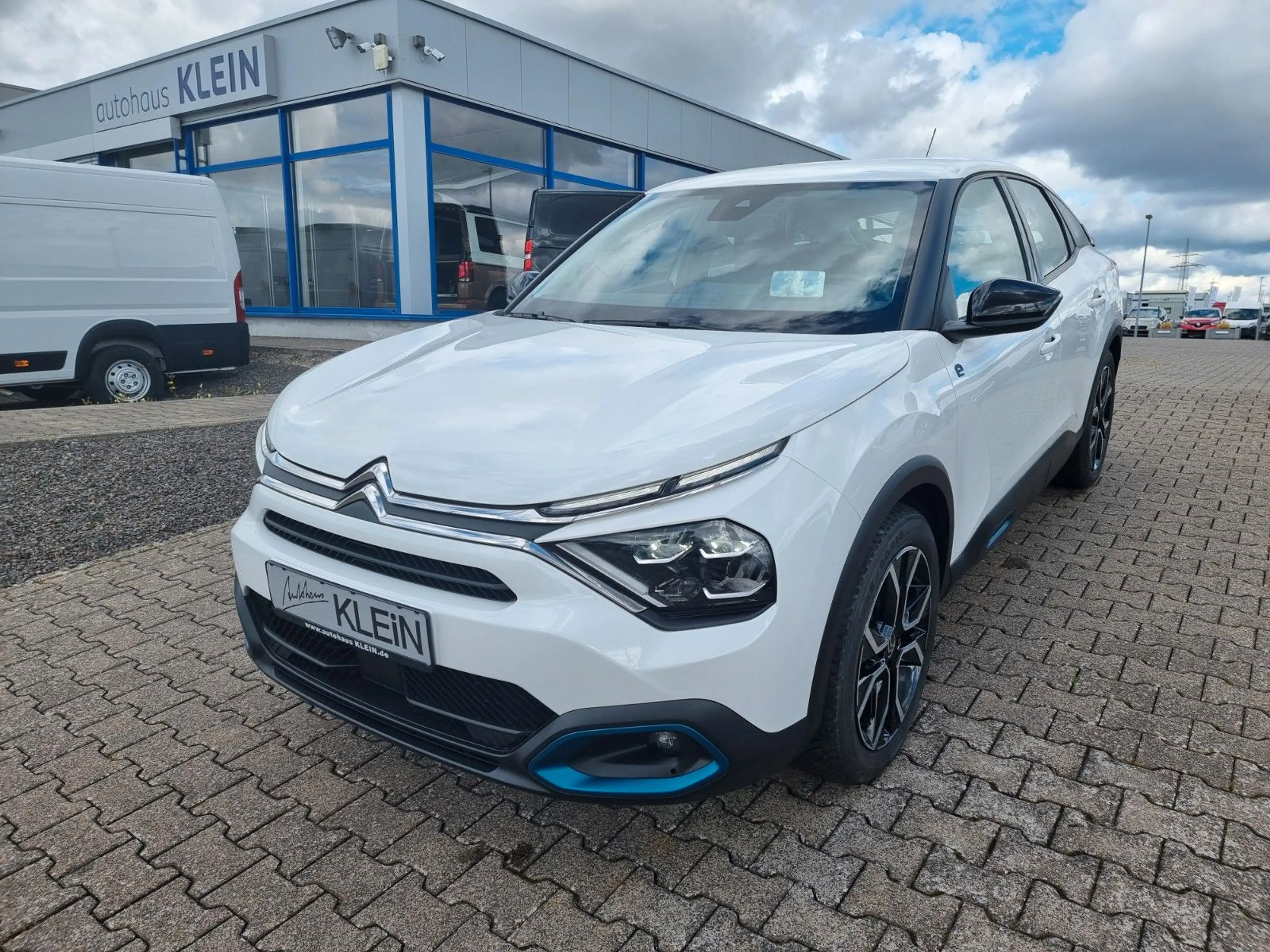 Citroen C4 ë  Lim. Feel Pack *KLIMA*TEMPO*CAM*NAVI*SHZ — photo 2