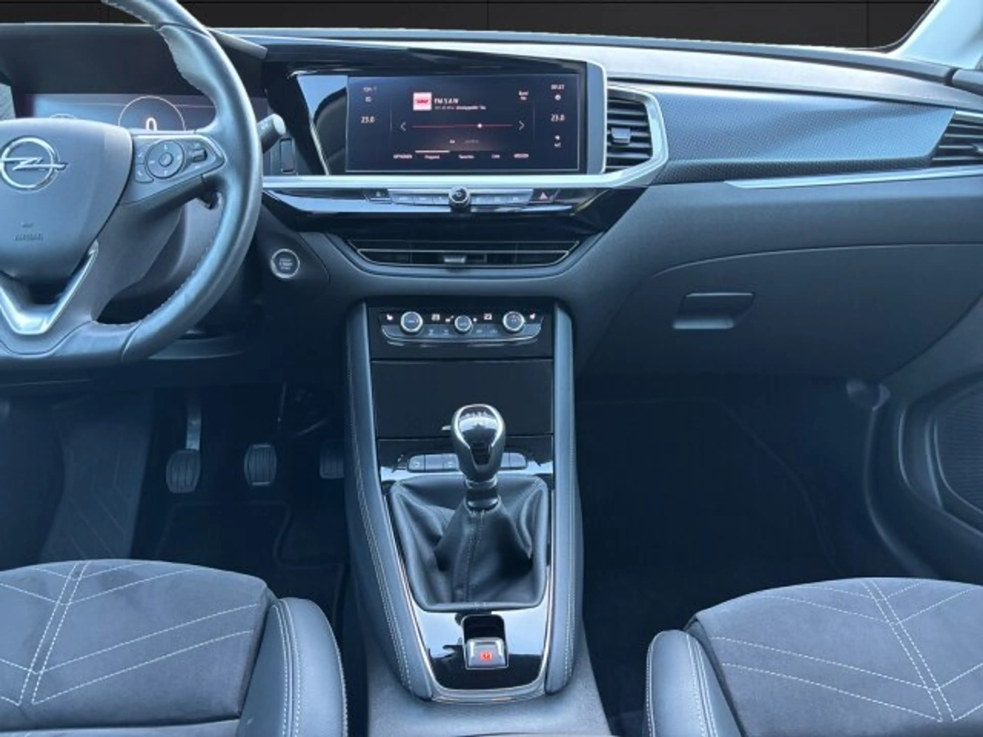 Opel Grandland Grandland 1.2 Turbo Elegance Klimaautomatik Sitzheizung — photo 13