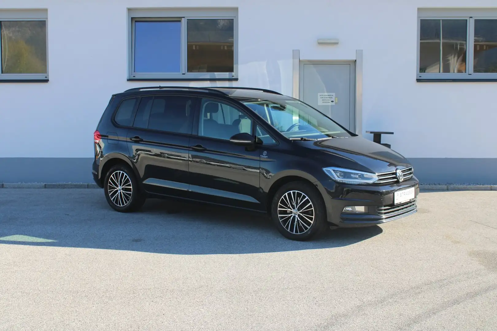 Volkswagen Touran Comfortline TDI SCR Schwarz - 1