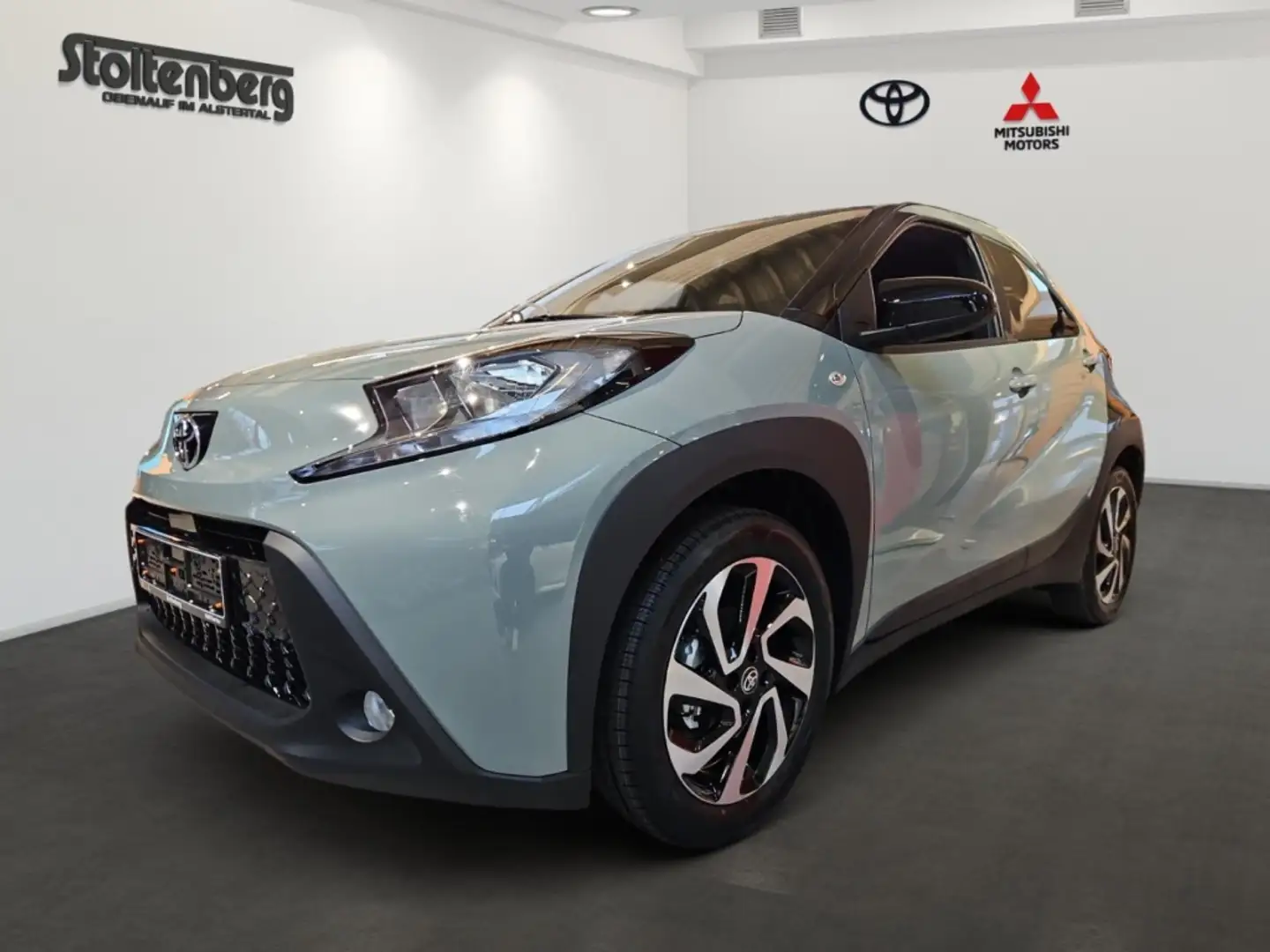 Toyota Aygo X 1.0 Teamplayer ACC Apple CarPlay Android Auto DAB Grün - 1