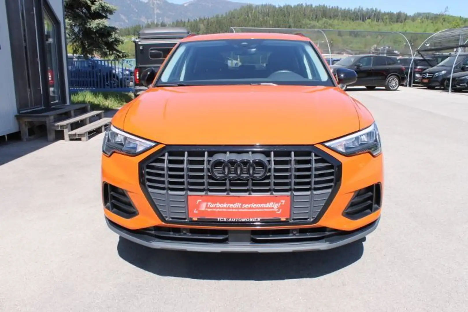 Audi Q3 45 TFSI e S-tronic Orange - 2