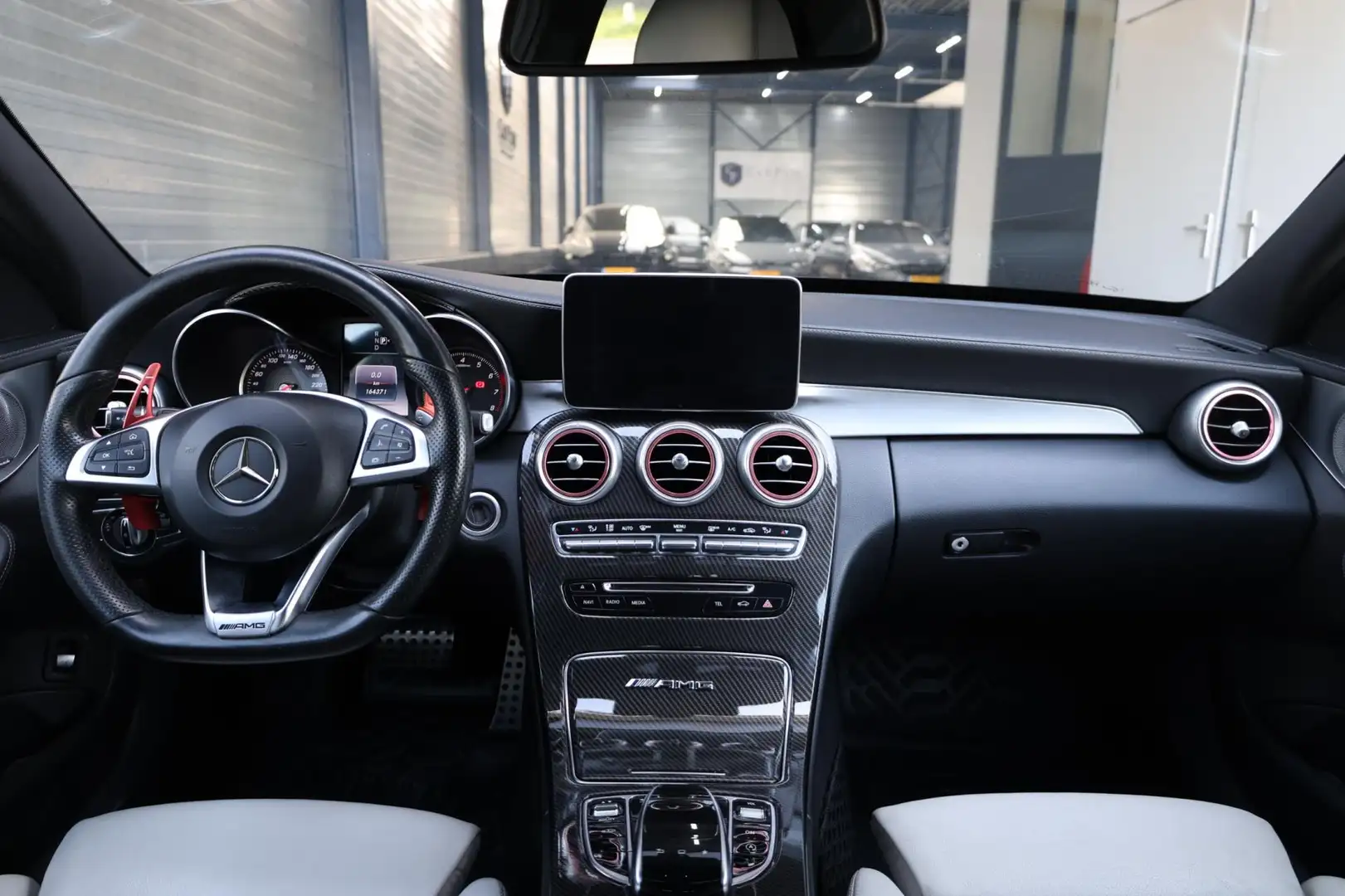 Mercedes-Benz C 63 AMG 200 / LED/SFEER/SCHUIFDAK/LEER+S.VERWARMING/19" LM Zwart - 2