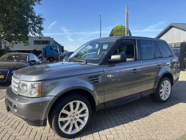 Land Rover Range Rover Sport view 8