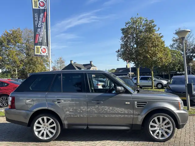 Land Rover Range Rover Sport view 4