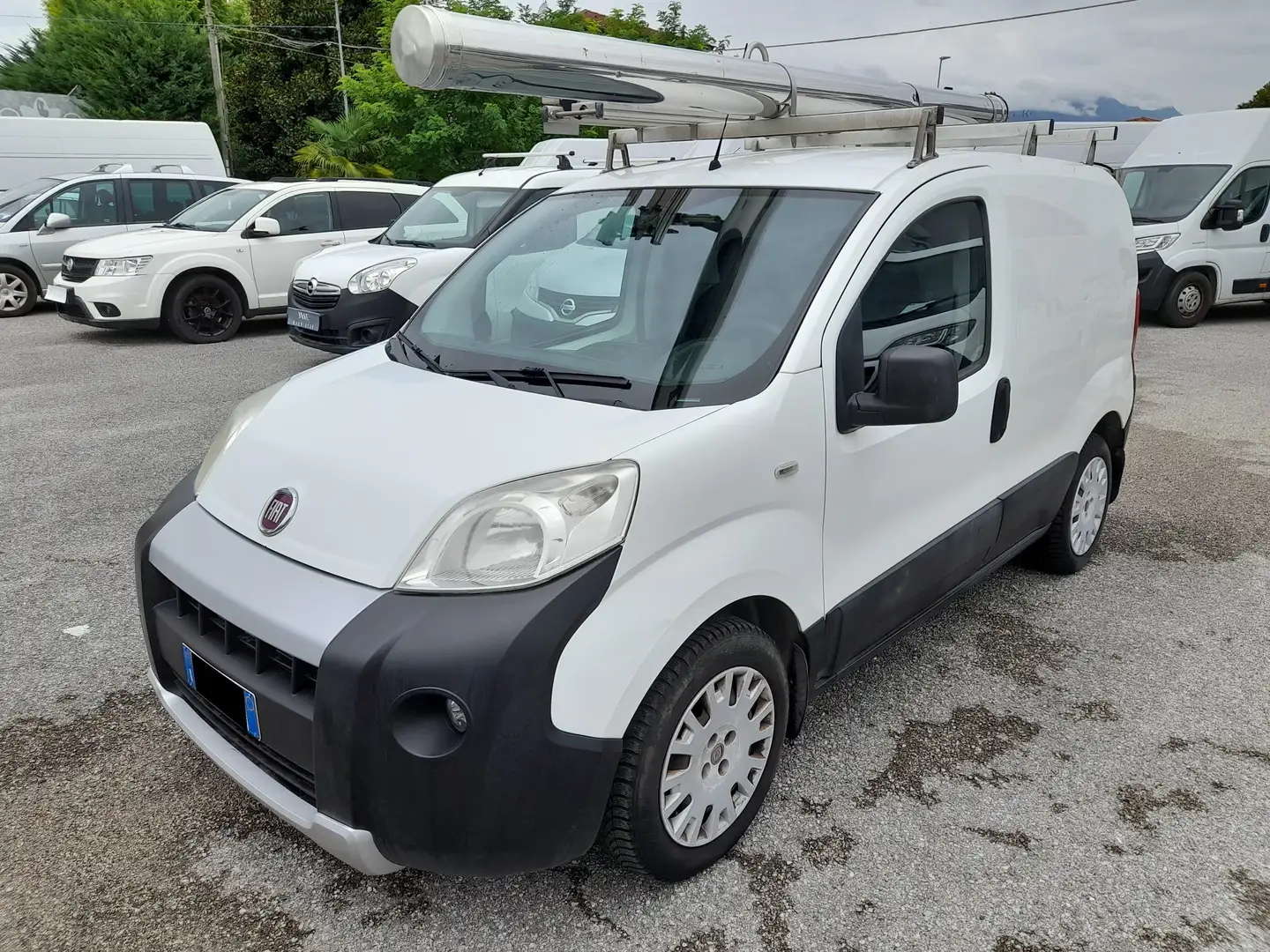 Fiat Fiorino 1.3 MULTIJET 16V 95CV ADVENTURE ALLESTITO Blanc - 1