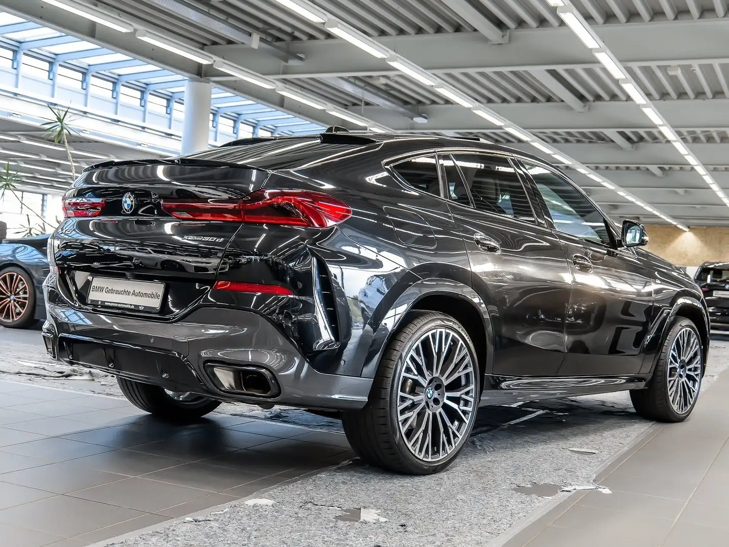 BMW X6 xDrive30d M Sport PANO RFK NAVI LED Massage Schwarz - 2