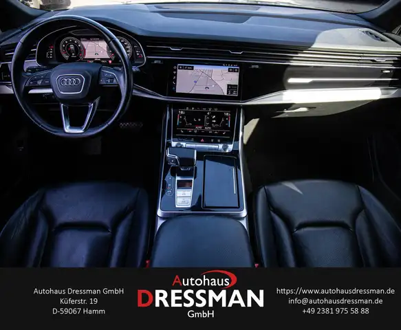 Audi Q7 view 14