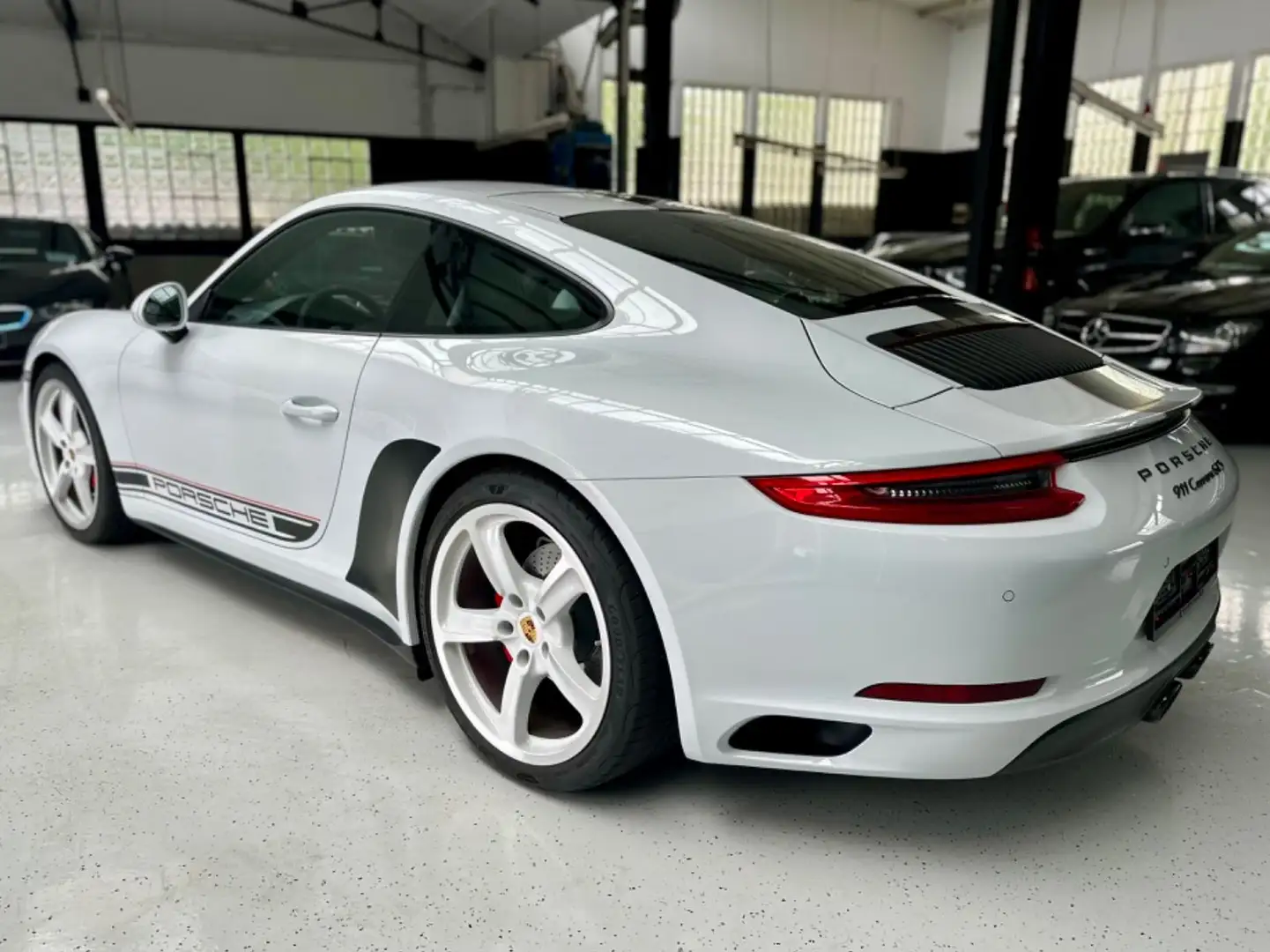 Porsche 911 Carrera GTS / BOSE / SPORT - CHRONO - PAKET Weiß - 2
