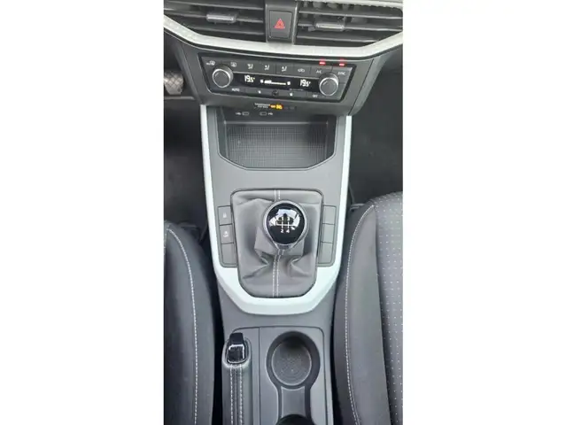 Seat Arona view 8