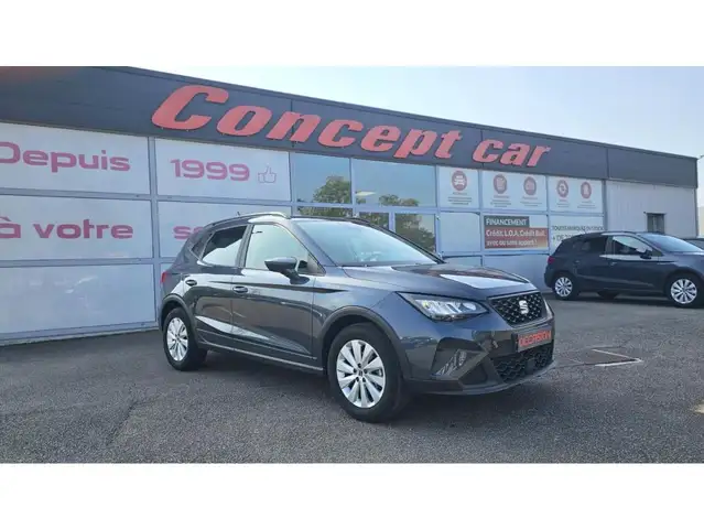 Seat Arona main image