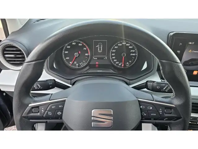 Seat Arona view 6