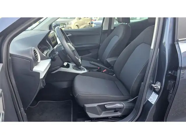 Seat Arona view 13