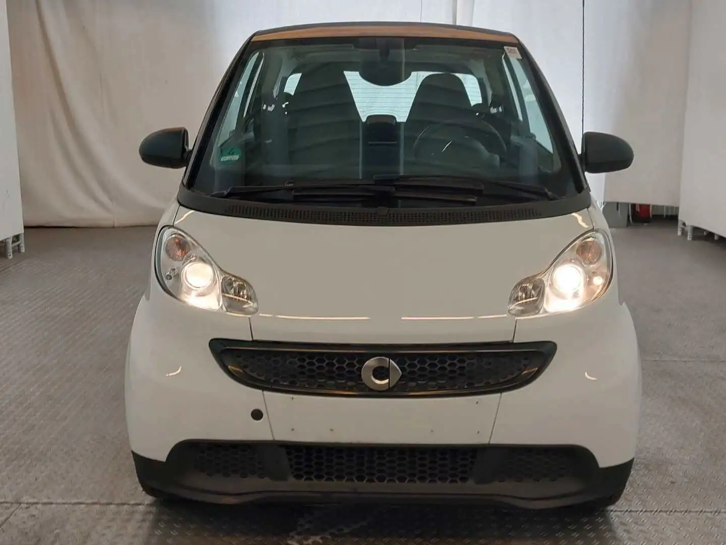smart forTwo fortwo coupe Micro Hybrid Drive 45kW Schwarz - 2