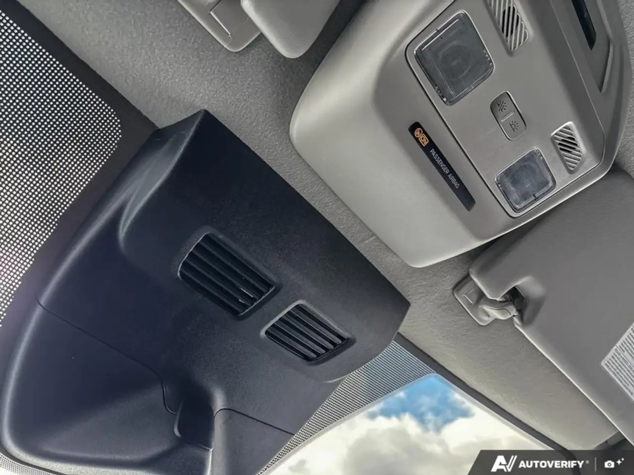 Ford Transit Cargo Van снимка Ford Transit Cargo Van