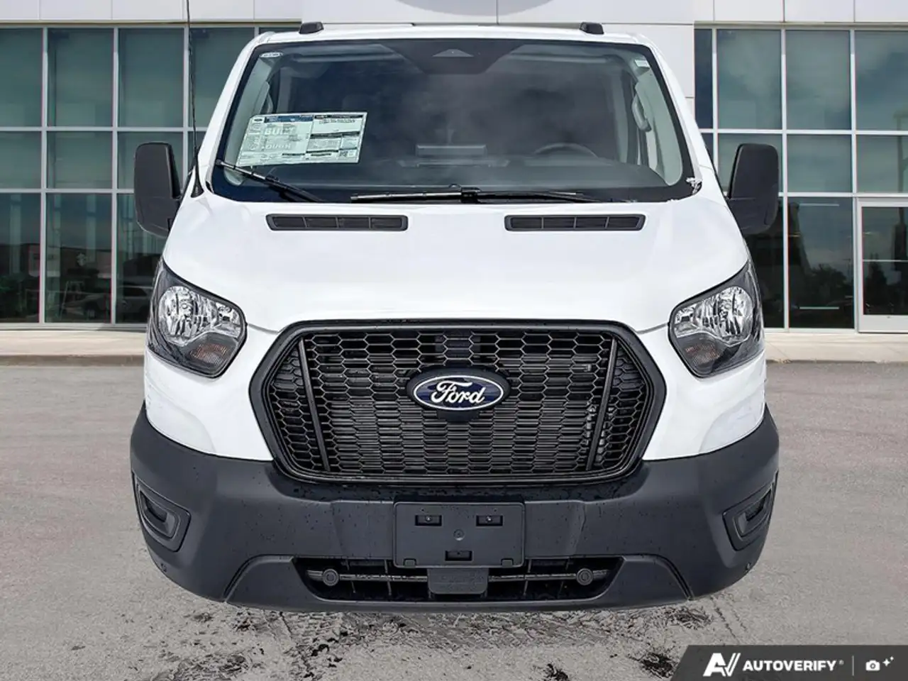 Ford Transit Cargo Van снимка Ford Transit Cargo Van