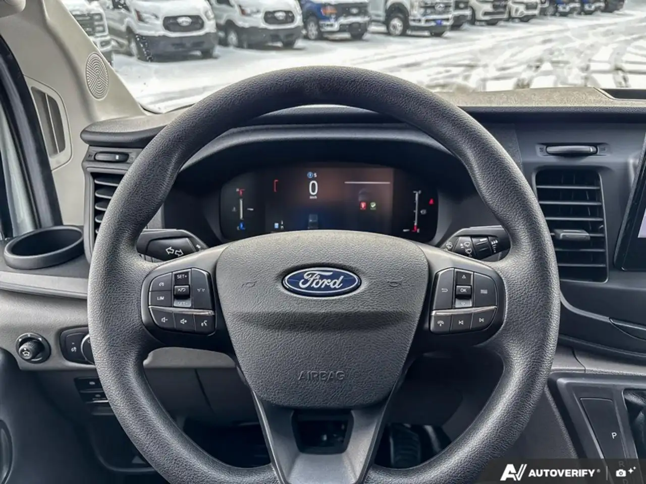 Ford Transit Cargo Van снимка Ford Transit Cargo Van