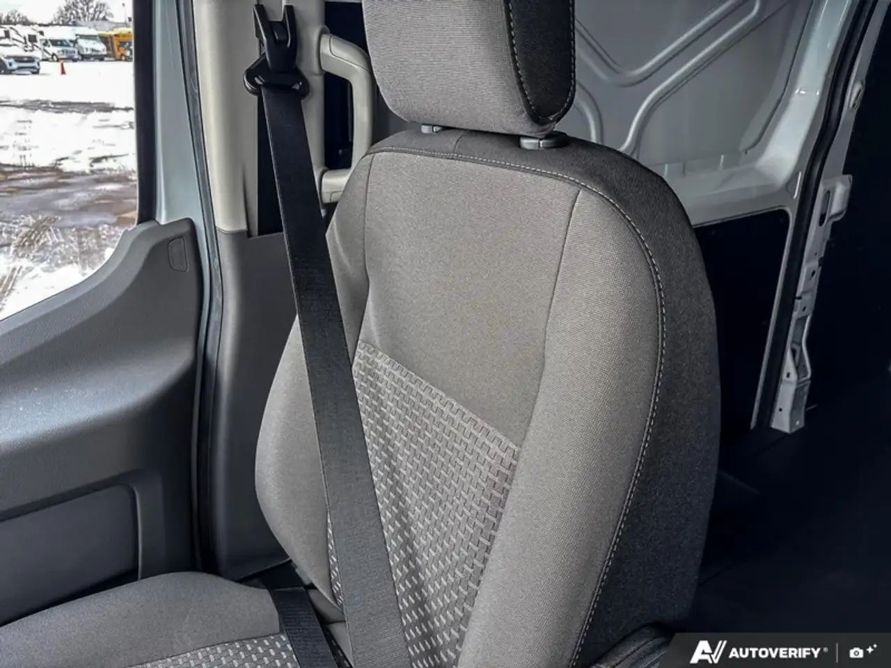 Ford Transit Cargo Van снимка Ford Transit Cargo Van