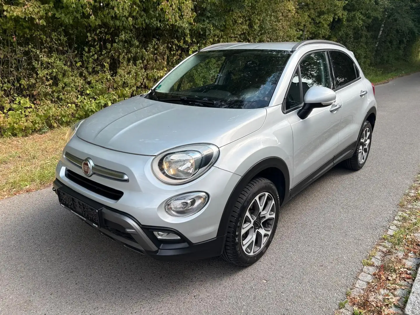Fiat 500X Cross 4X4 Automatik 1.4T 88.000km 2.Hand Silber - 1