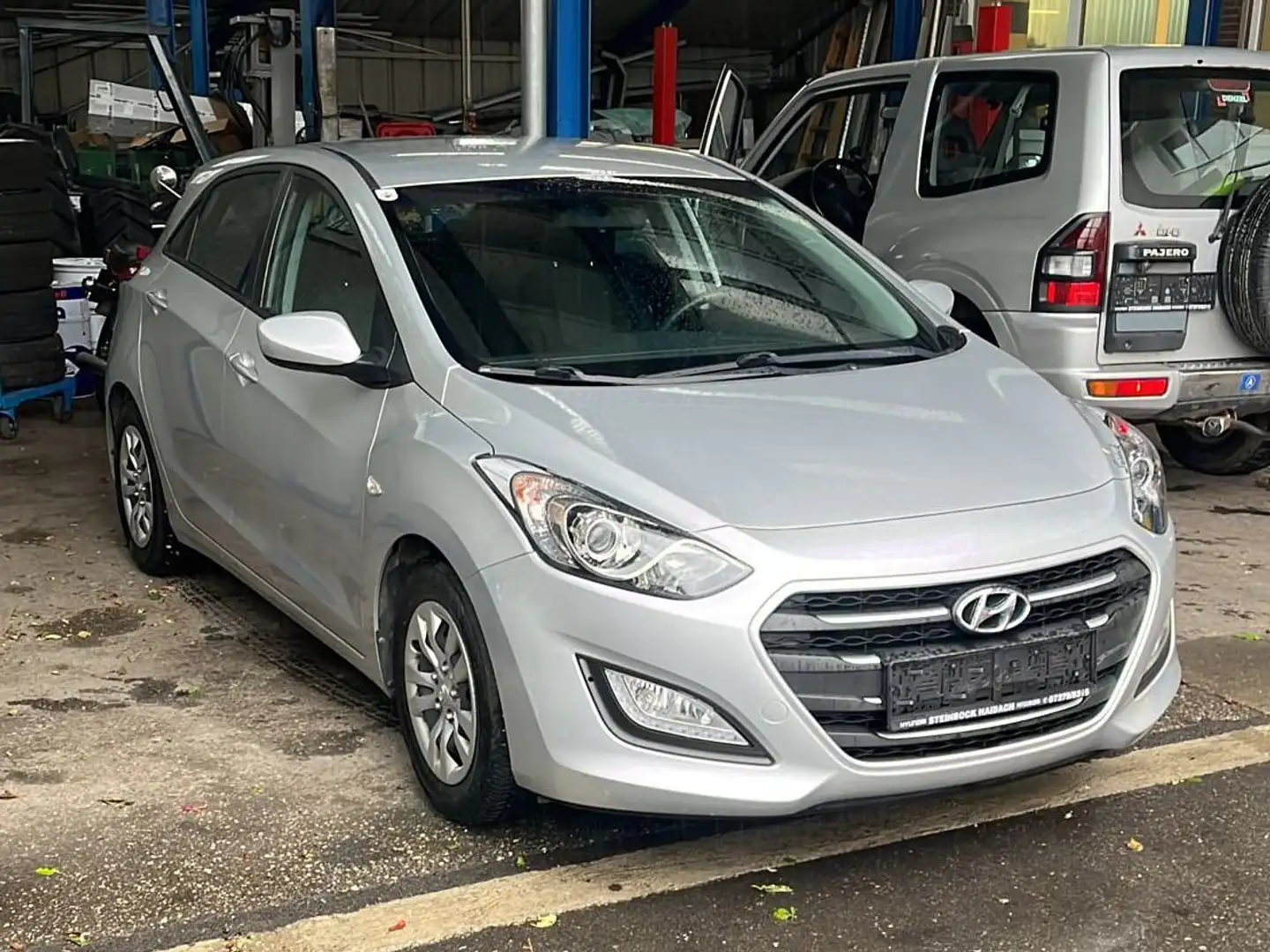 Hyundai i30 1,4 CVVT Start! Silber - 2