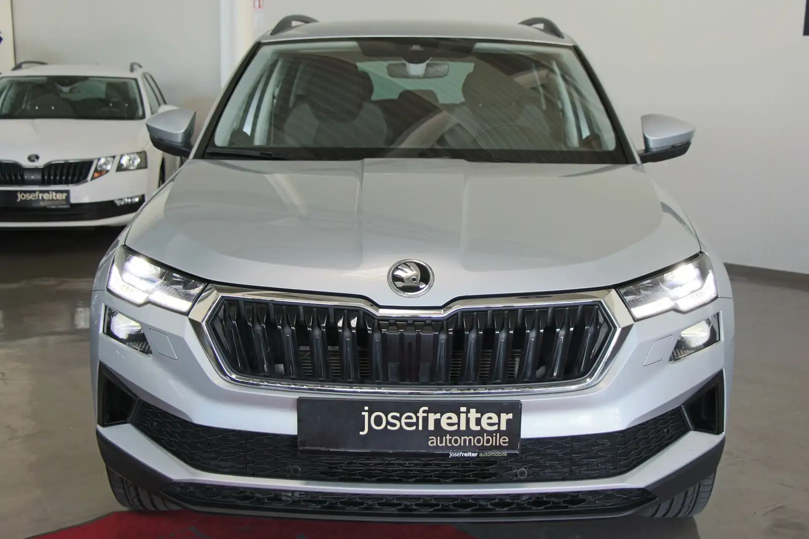 Skoda Karoq Style 2.0 TDI AHK/MATRIX/Kamera Silber - 2