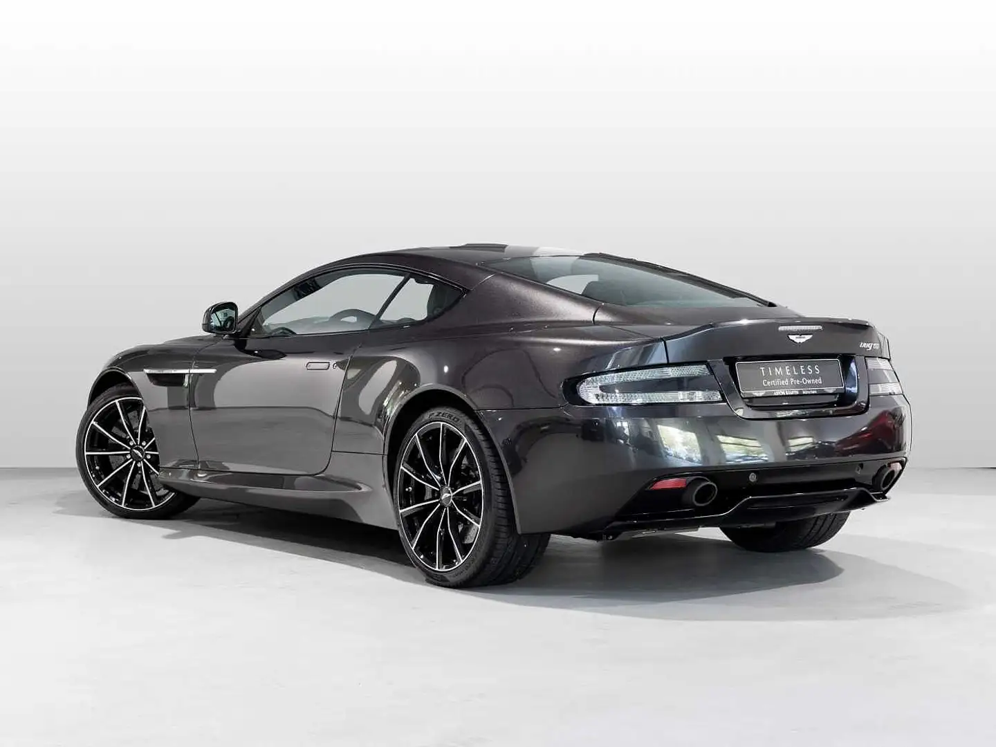 Aston Martin DB9 GT Šedá - 2
