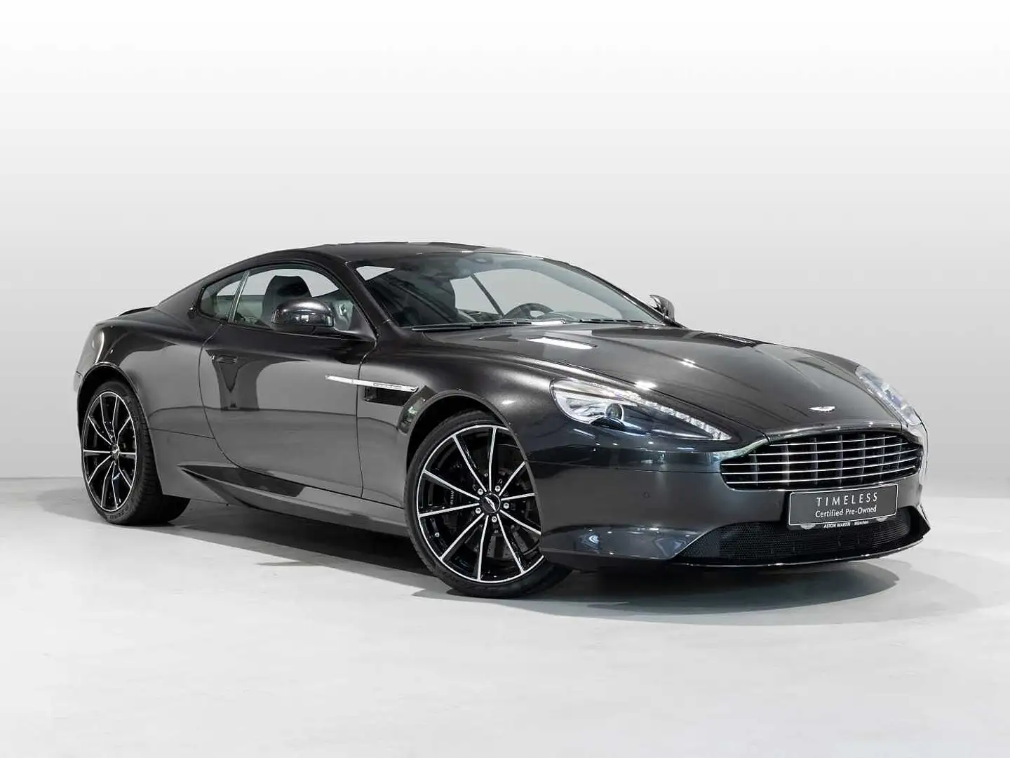Aston Martin DB9 GT Šedá - 1