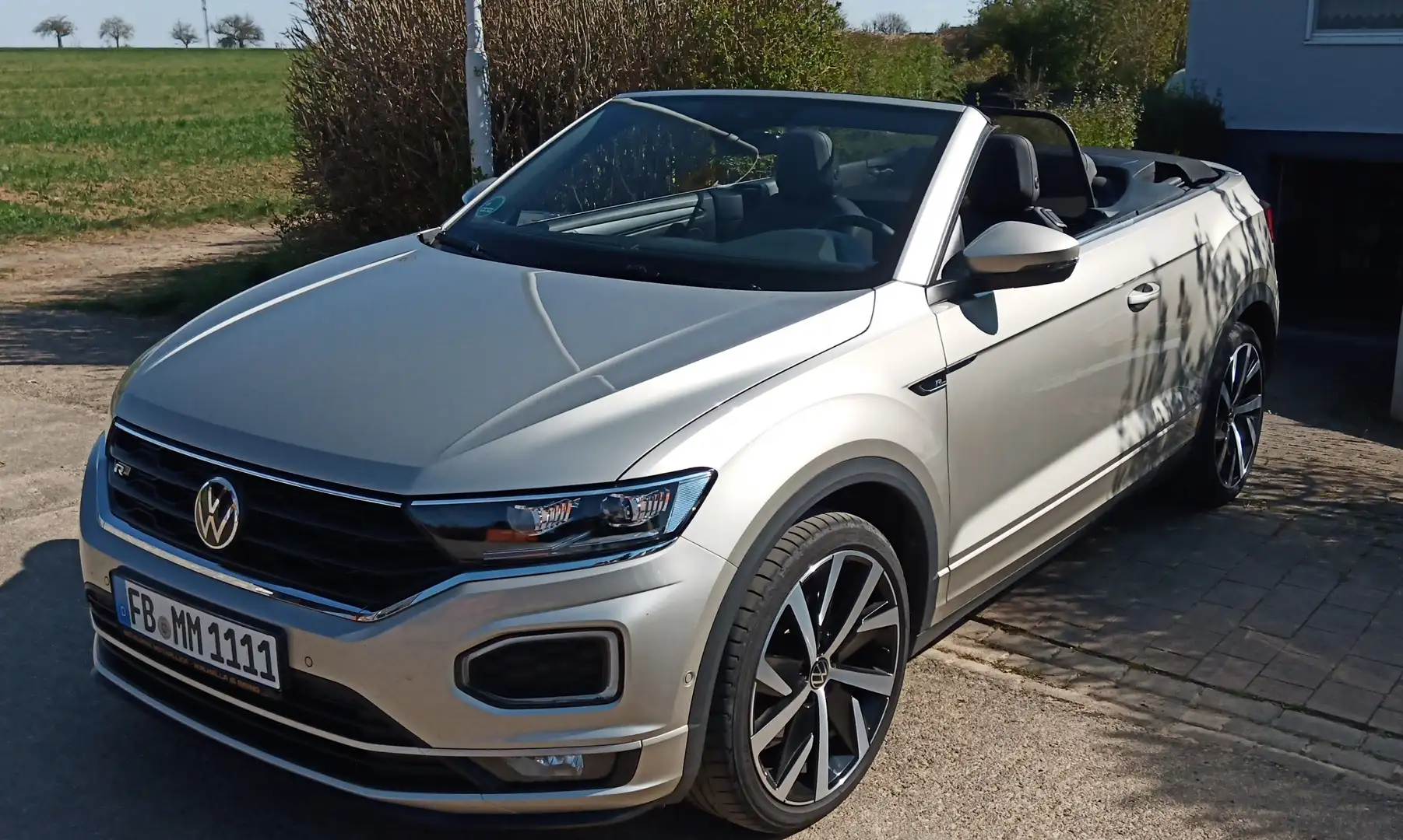 Volkswagen T-Roc T-Roc Cabriolet 1.5 TSI ACT OPF R-Line 6 Gang Zlatna - 1