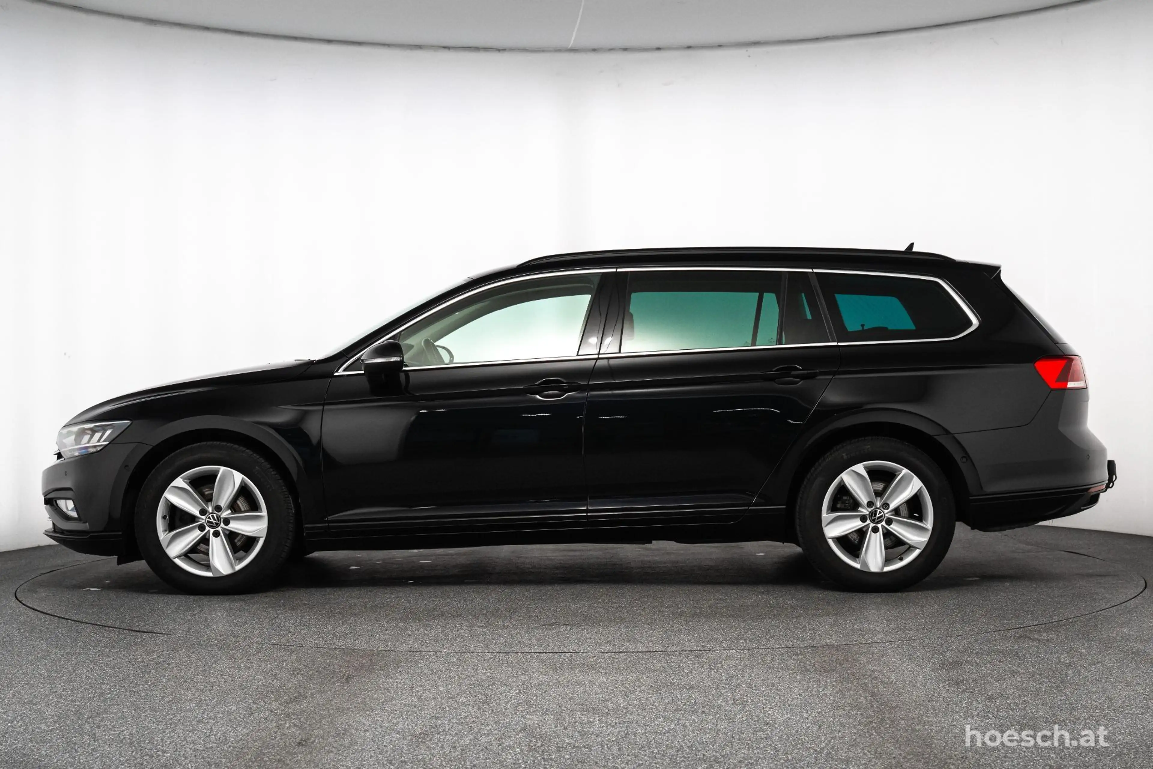 Volkswagen Passat Variant Business 4M TDI HEAD-UP STHZG AHK -61% — photo 3