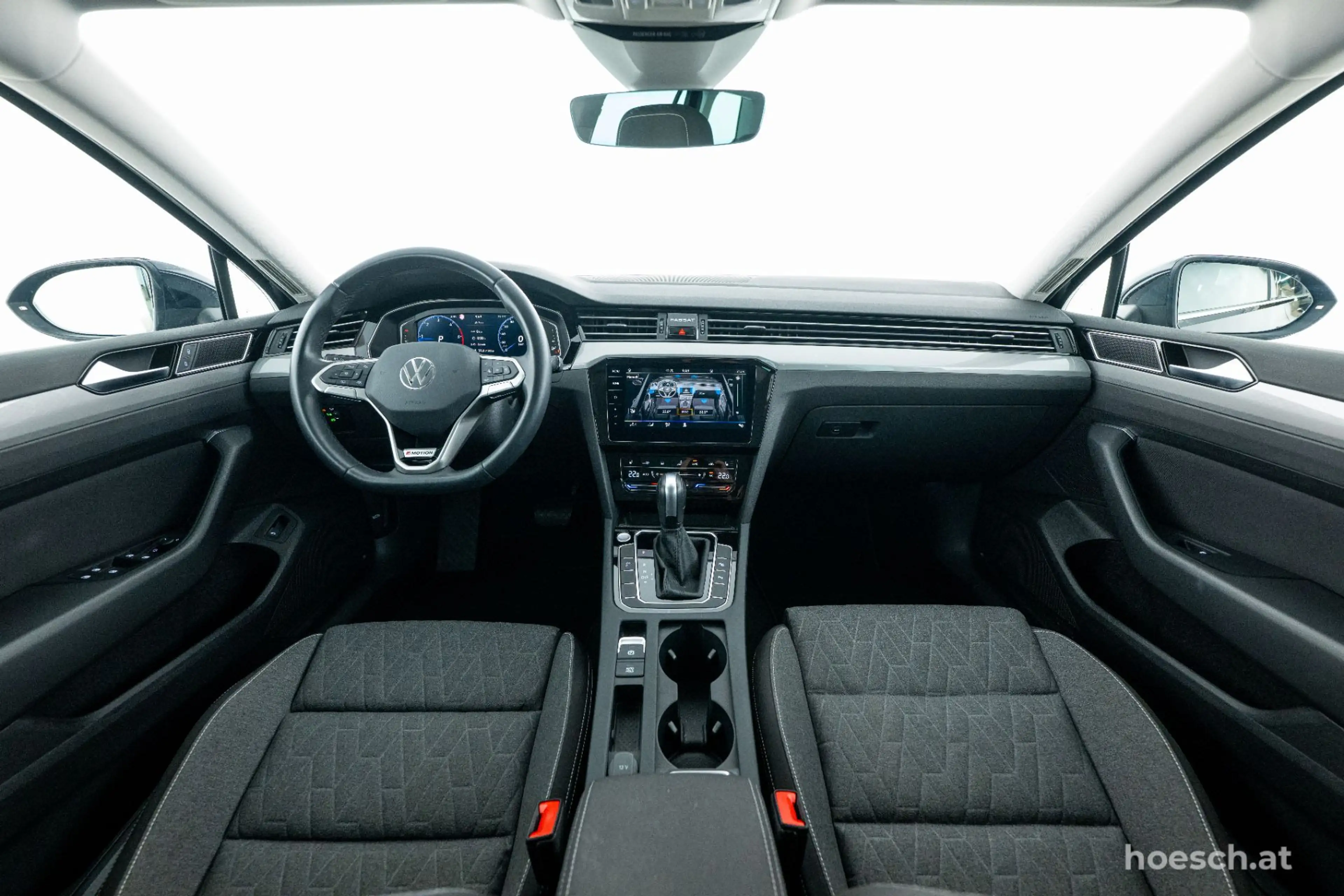 Volkswagen Passat Variant Business 4M TDI HEAD-UP STHZG AHK -61% — photo 5
