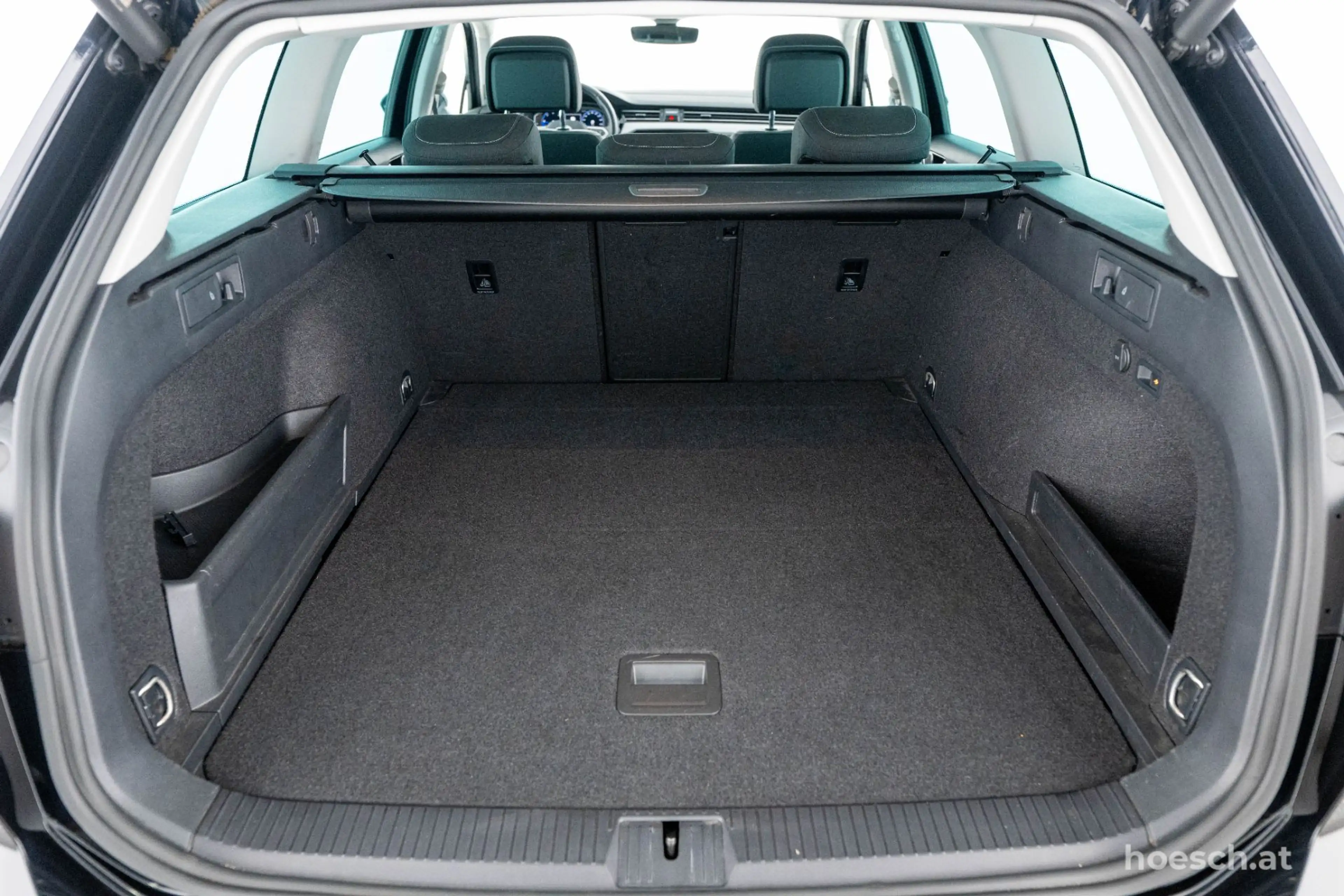 Volkswagen Passat Variant Business 4M TDI HEAD-UP STHZG AHK -61% — photo 8