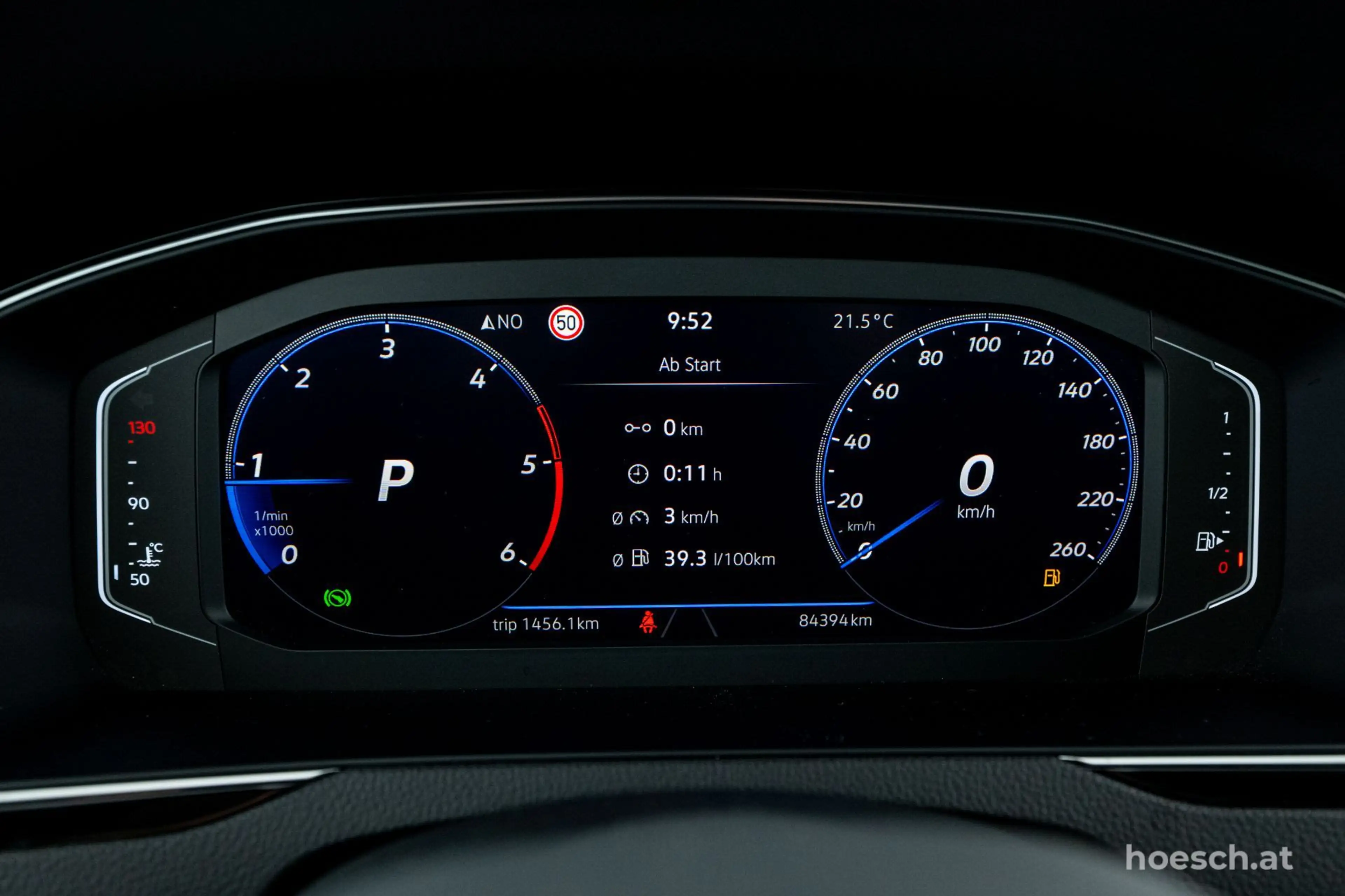 Volkswagen Passat Variant Business 4M TDI HEAD-UP STHZG AHK -61% — photo 11