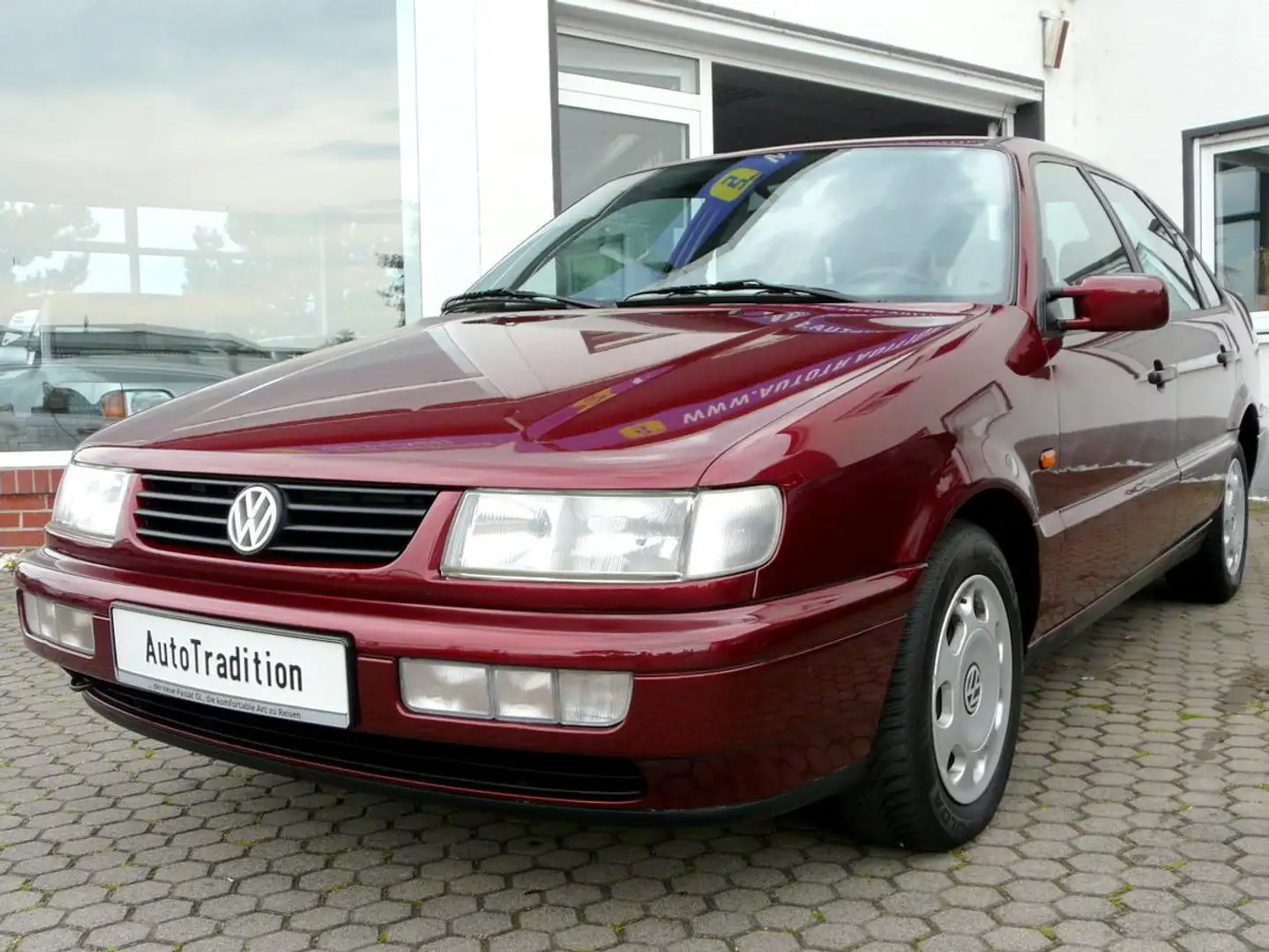 Volkswagen Passat Passat 1.8 GL -Klima-Airbags-ABS-Schekheft Rot - 2