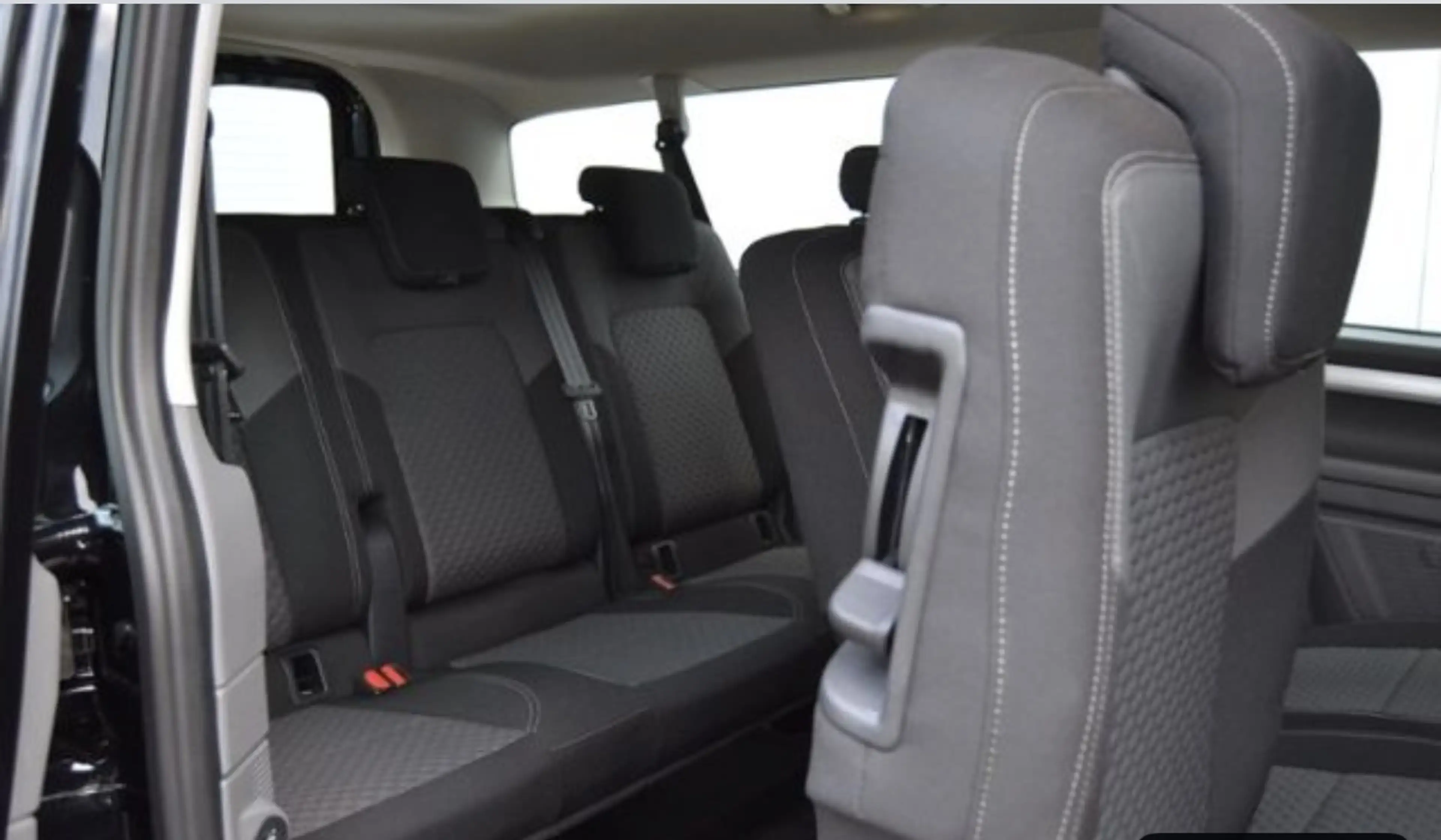 Volkswagen T7 Caravelle L2 Lang 8 Sitzer — photo 7