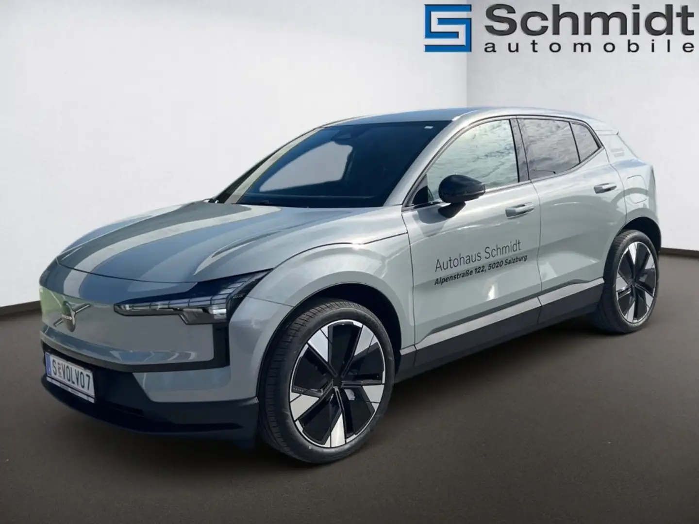 Volvo EX30 Plus, Single Motor Extended Range, Vollelektrisch Grau - 2