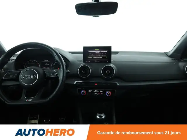 Audi Q2 view 12