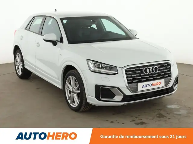 Audi Q2 view 8