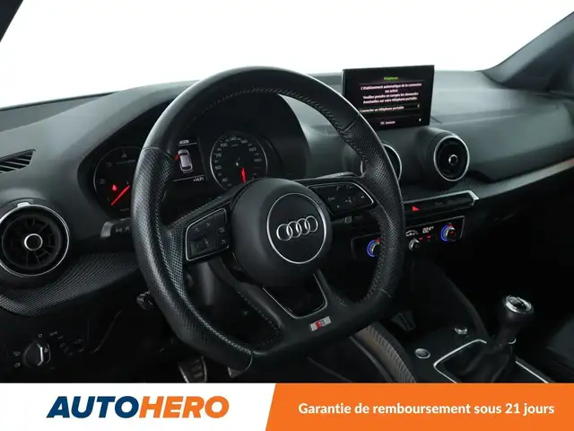 Audi Q2 view 11