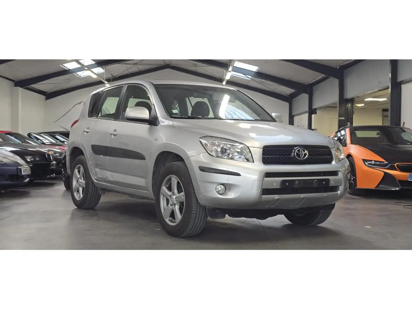 Toyota RAV 4 2.0 VVT-I 152 / FAIBLE KILOMETRAGE / PARFAIT ETAT / FULL HISTORIQUE Gris - 1