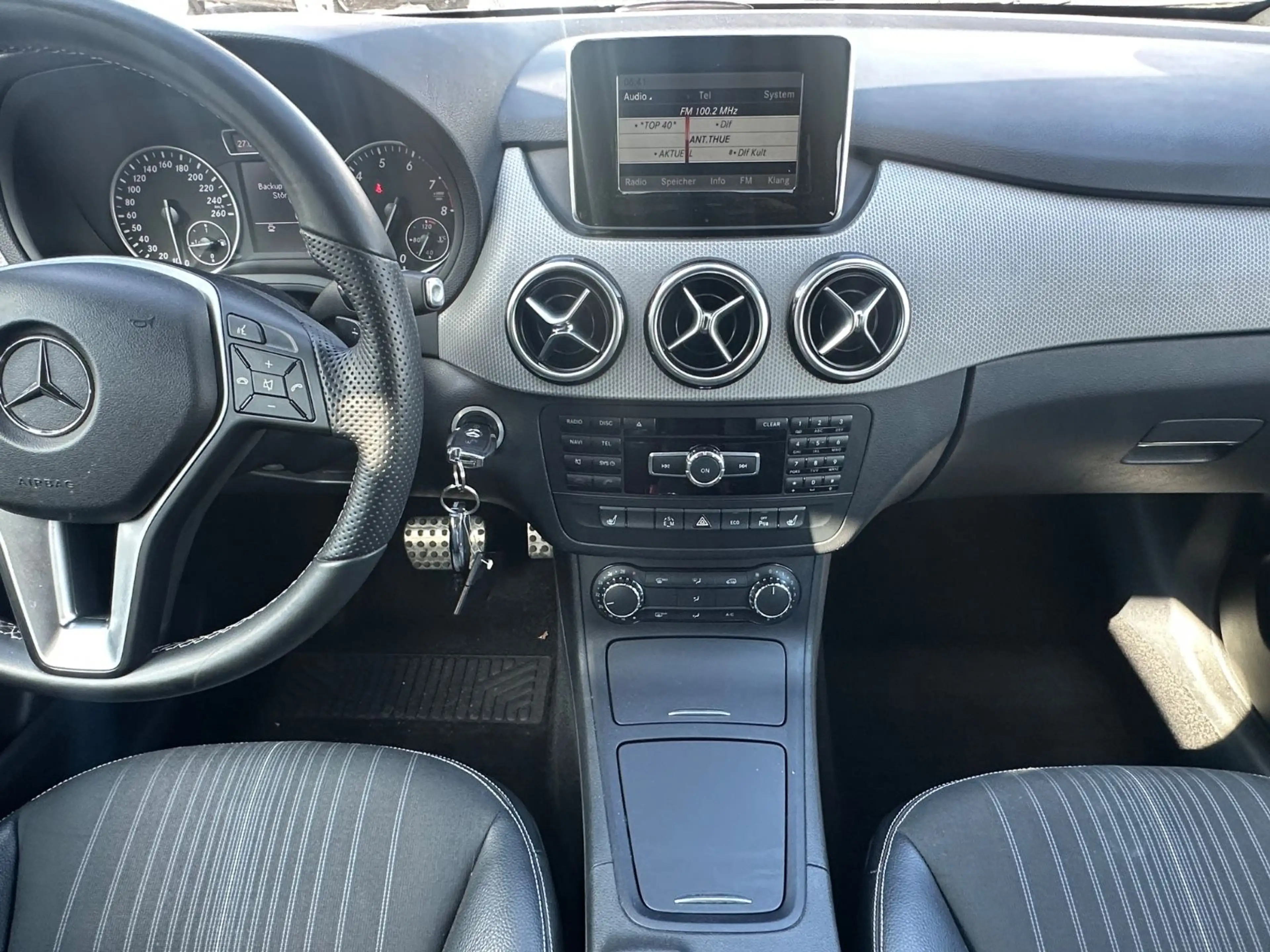 Mercedes-Benz B 250 Automatik*Klima*Leder*Xenon*Temp*Navi*StzH — photo 20