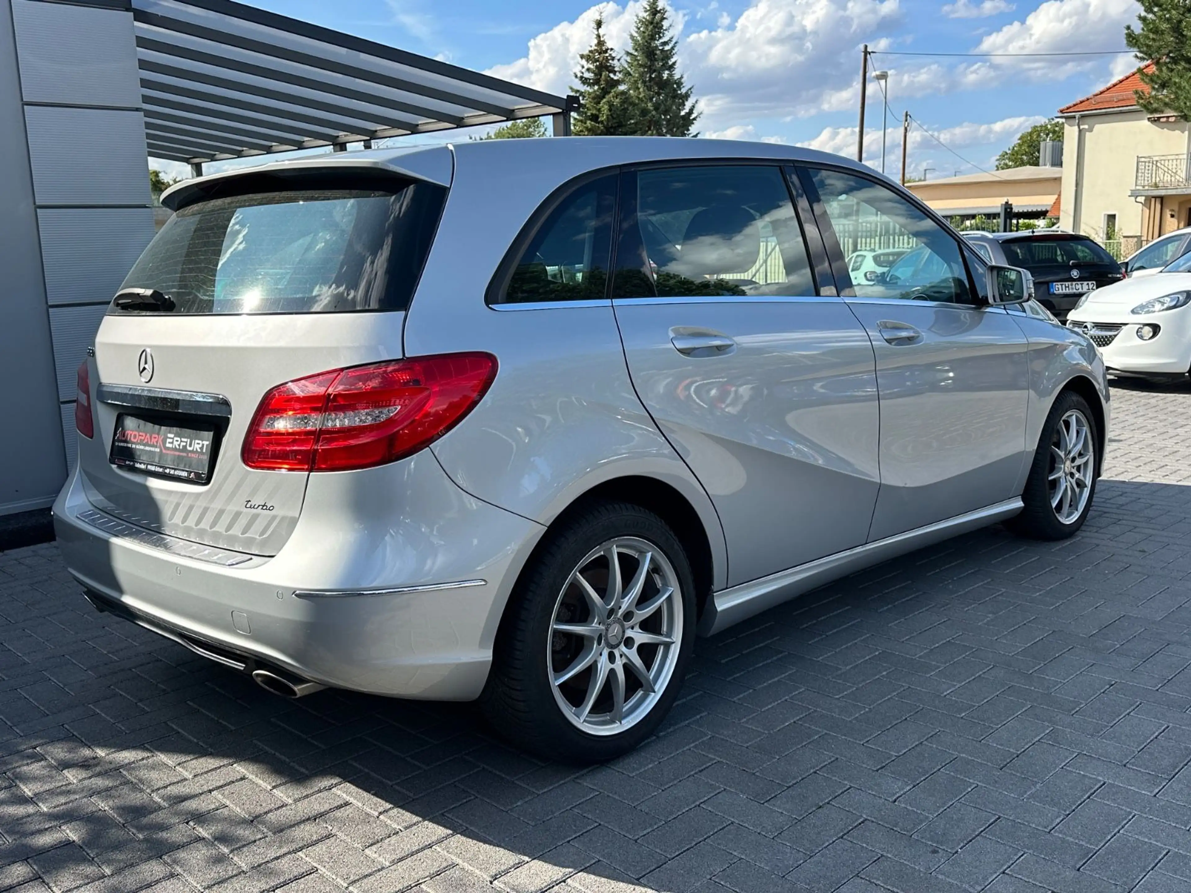 Mercedes-Benz B 250 Automatik*Klima*Leder*Xenon*Temp*Navi*StzH — photo 7