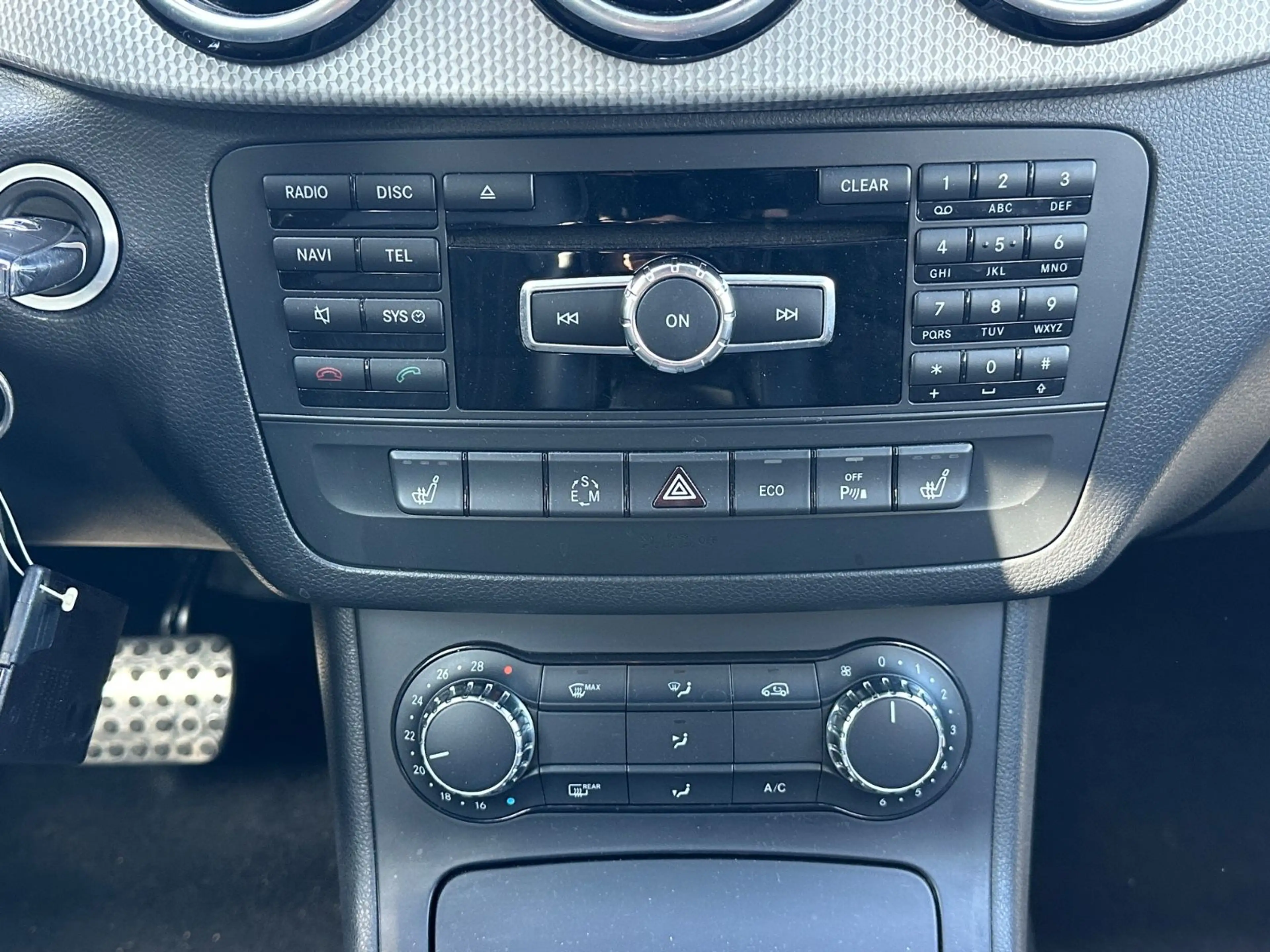 Mercedes-Benz B 250 Automatik*Klima*Leder*Xenon*Temp*Navi*StzH — photo 22
